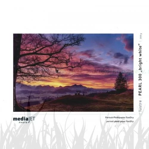 Papier fotograficzny mediaJET Pearl 300g (A4) - 40 arkuszy (0234003740)