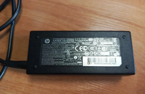 HP 65W uzywany - etykieta PPP009A 677774-004 19.5V 3.33A